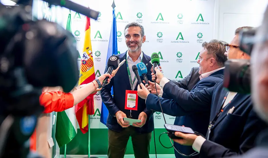 El consejero de Agricultura, Ramón Fernández-Pacheco