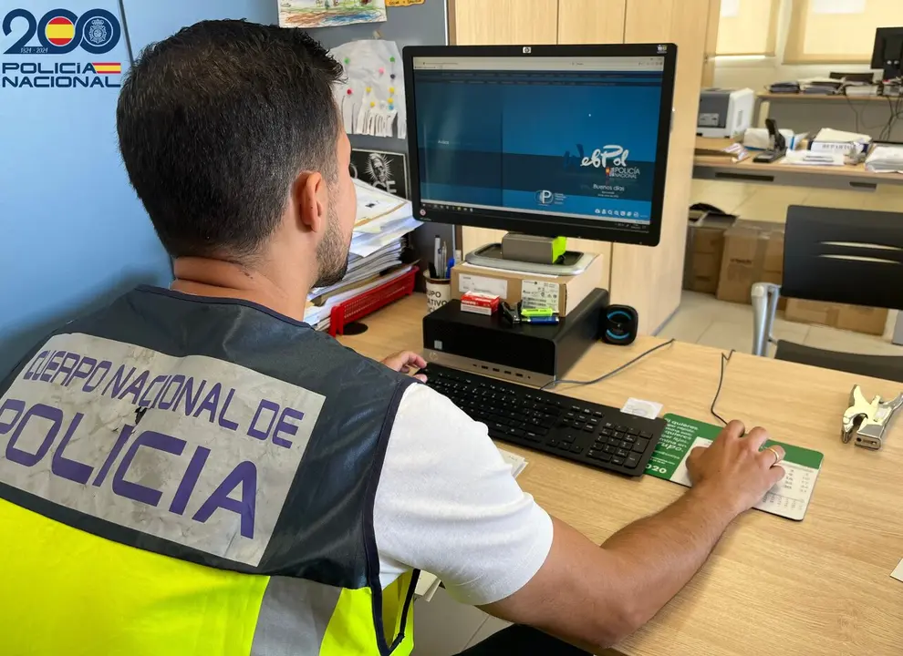 Polic&iacute;a Nacional