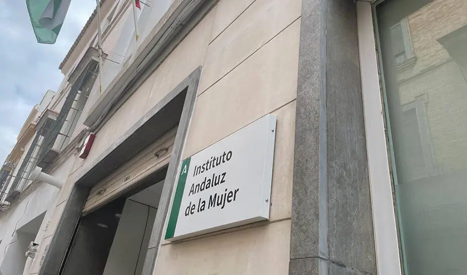 Fachada del Instituto Andaluz de la Mujer