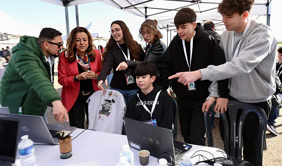 1776162198779MCCastillo_CanSant_Estandr