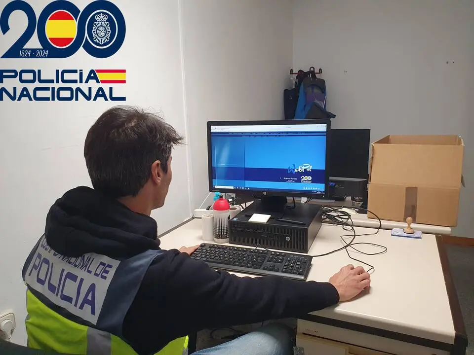 Polic&iacute;a Nacional