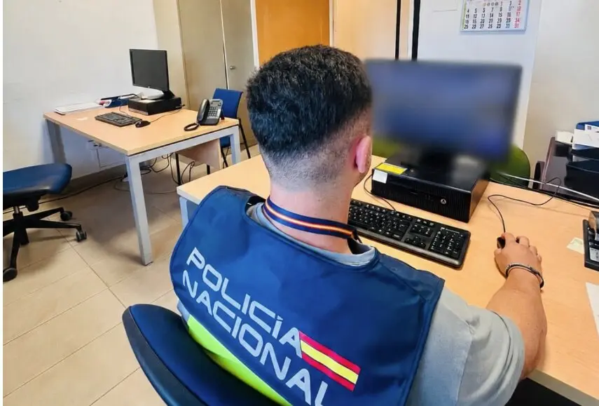 Polic&iacute;a Nacional