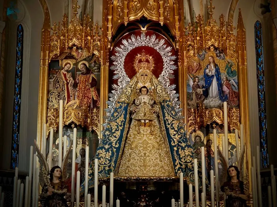 Virgen &Aacute;guila Alcal&aacute;