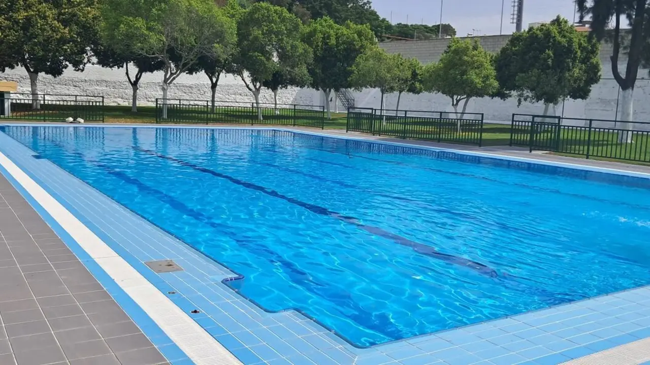 Piscina Paradas