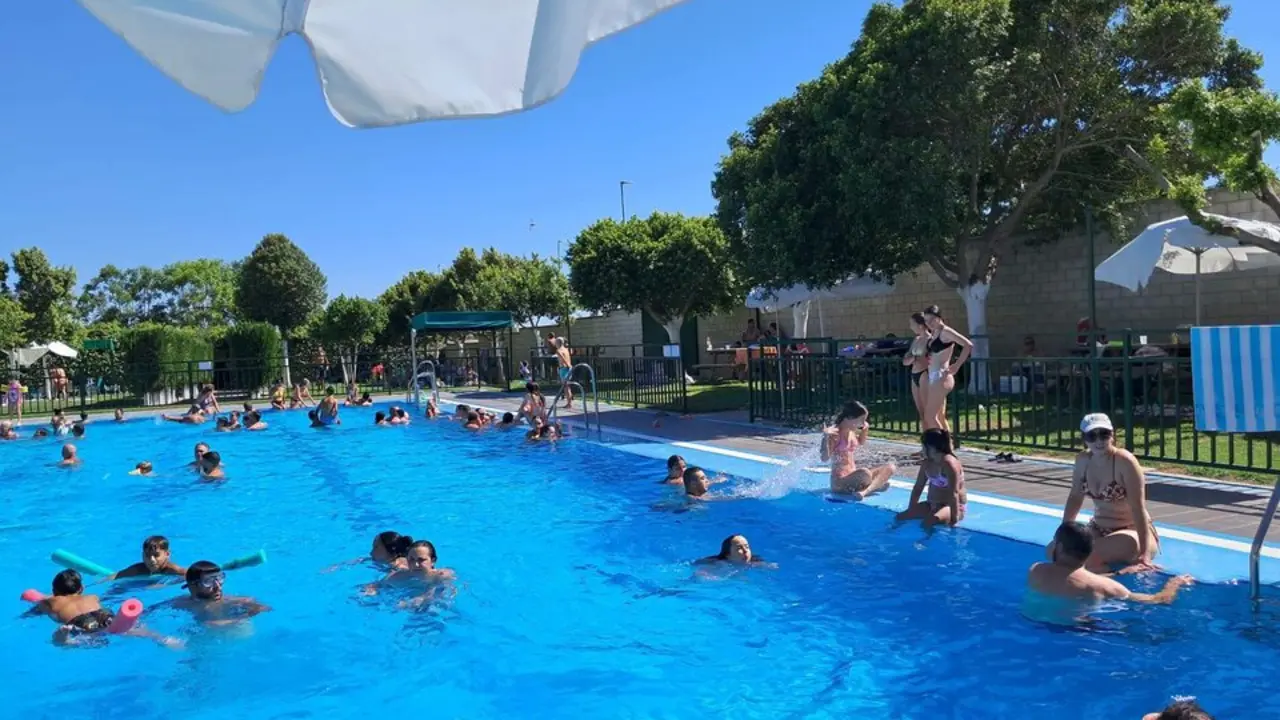 Piscina Paradas