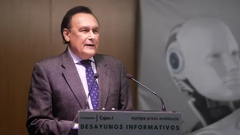 El consejero de Universidad, José Carlos Gómez Villamandos