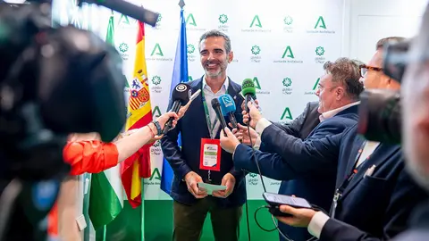 El consejero de Agricultura, Ramón Fernández-Pacheco