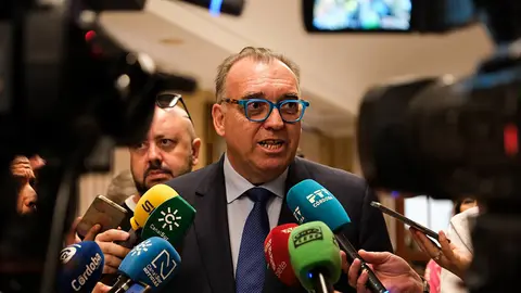 El consejero Arturo Bernal