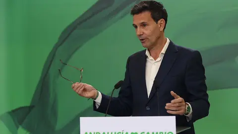 El portavoz de la Comisi&oacute;n Ejecutiva Regional del PSOE-A, Francisco Cuenca