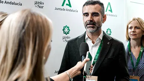 El consejero de Agricultura, Ram&oacute;n Fern&aacute;ndez-Pacheco