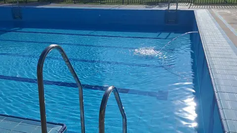 Piscina Paradas